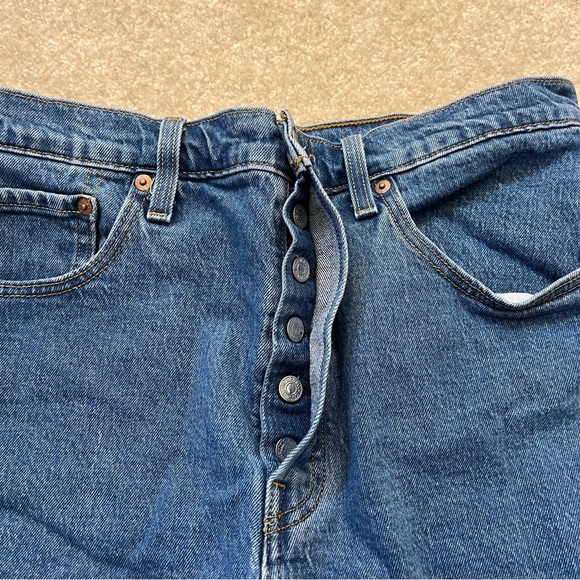Levis Shorts Womens 32 Blue Denim Jean 501 Cut Off Button Fly High Rise Ladies - Picture 4 of 11
